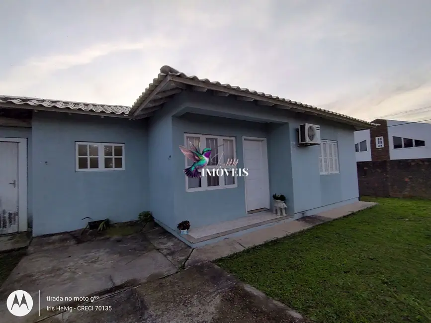 Foto 2 de Casa com 3 quartos à venda, 70m2 em Guaiba - RS
