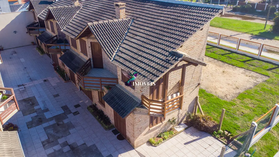 Casa com 2 quartos à venda, 98m2 em Centro, Tramandai - RS - imagem 4 Foto 4 de Casa com 2 quartos à venda, 98m2 em Centro, Tramandai - RS