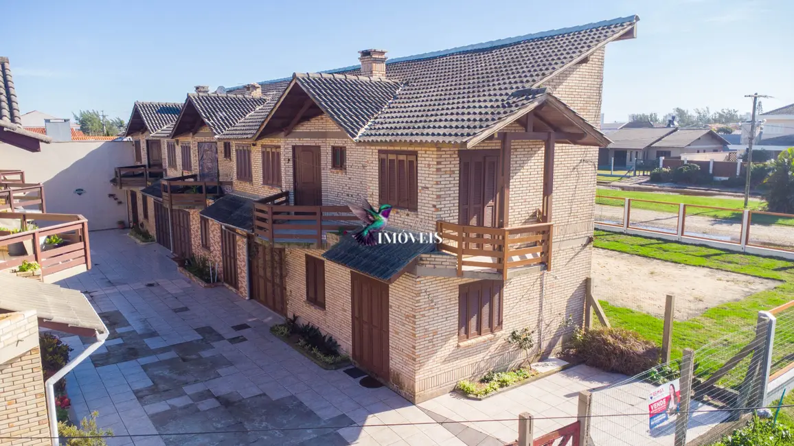 Casa com 2 quartos à venda, 98m2 em Centro, Tramandai - RS - imagem 5 Foto 5 de Casa com 2 quartos à venda, 98m2 em Centro, Tramandai - RS