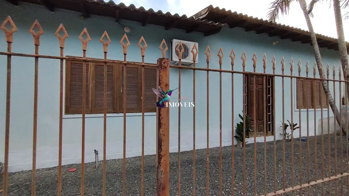 Foto 2 de Casa com 2 quartos à venda, 185m2 em Guaiba - RS