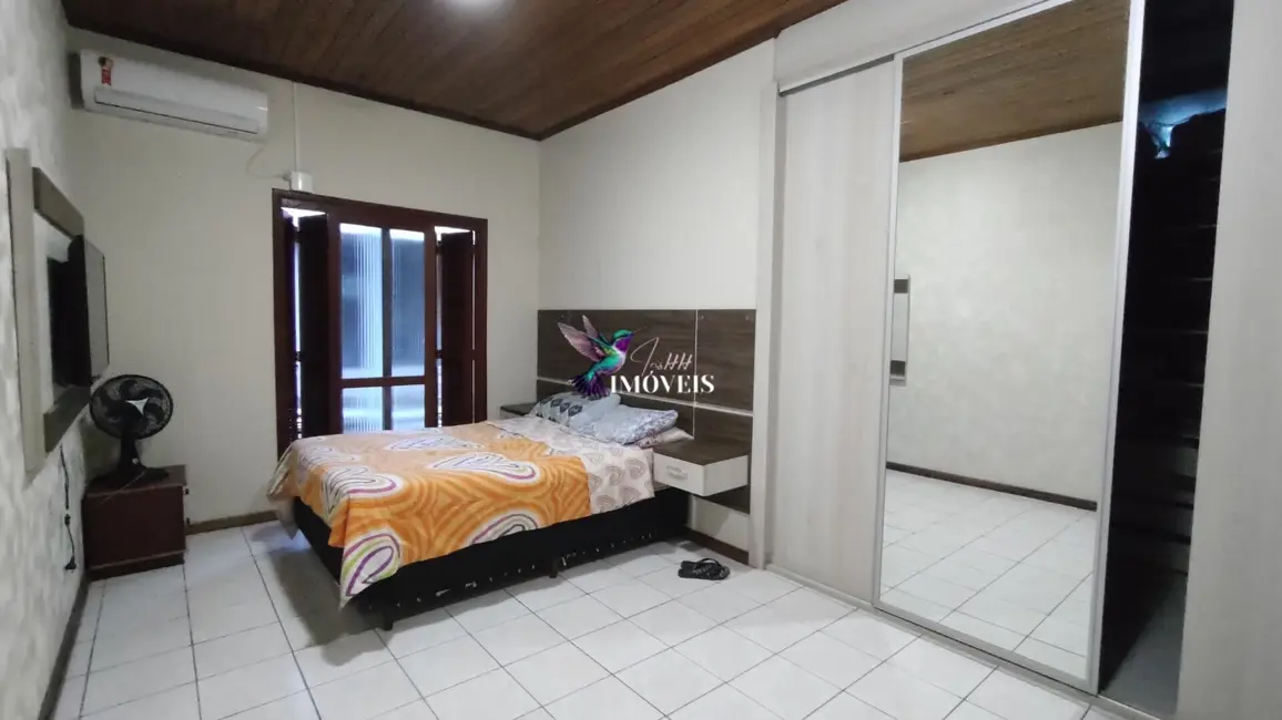 Foto 9 de Casa com 2 quartos à venda, 185m2 em Guaiba - RS