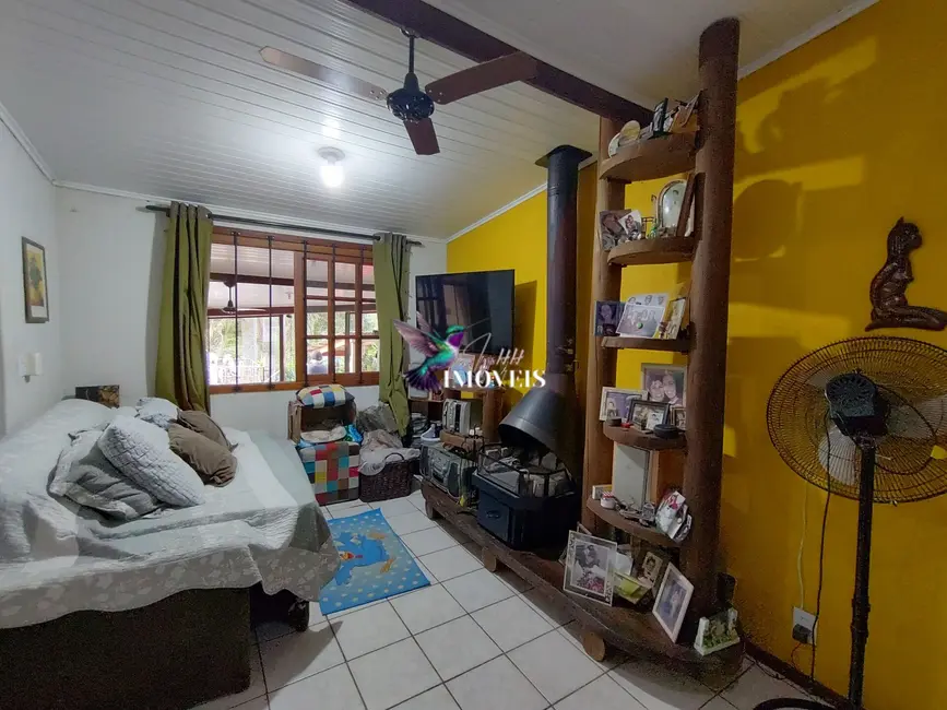 Foto 9 de Casa com 2 quartos à venda, 68m2 em Guaiba - RS