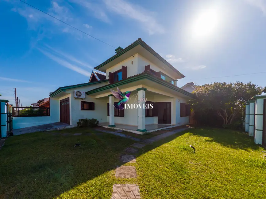 Sobrado com 4 quartos à venda, 188m2 em Tramandai - RS - imagem 7 Foto 7 de Sobrado com 4 quartos à venda, 188m2 em Tramandai - RS