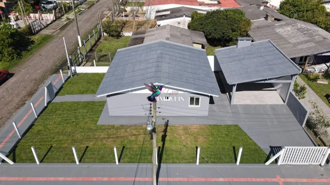 Casa com 3 quartos à venda, 85m2 em Centro, Tramandai - RS - imagem 4 Foto 4 de Casa com 3 quartos à venda, 85m2 em Centro, Tramandai - RS