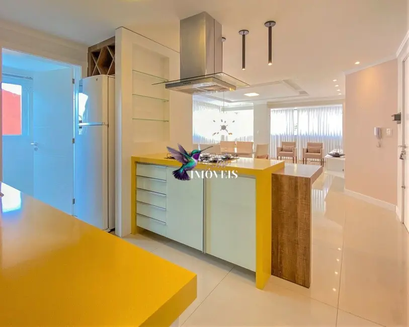 Apartamento com 3 quartos à venda, 123m2 em Centro, Torres - RS - imagem 5 Foto 5 de Apartamento com 3 quartos à venda, 123m2 em Centro, Torres - RS