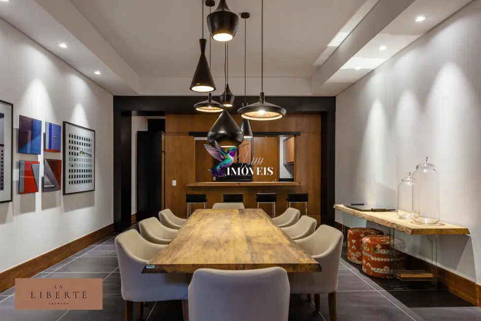 Apartamento com 4 quartos à venda, 214m2 em Centro, Gramado - RS - imagem 5 Foto 5 de Apartamento com 4 quartos à venda, 214m2 em Centro, Gramado - RS