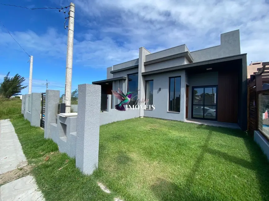 Foto 2 de Casa com 2 quartos à venda, 65m2 em Capao Da Canoa - RS