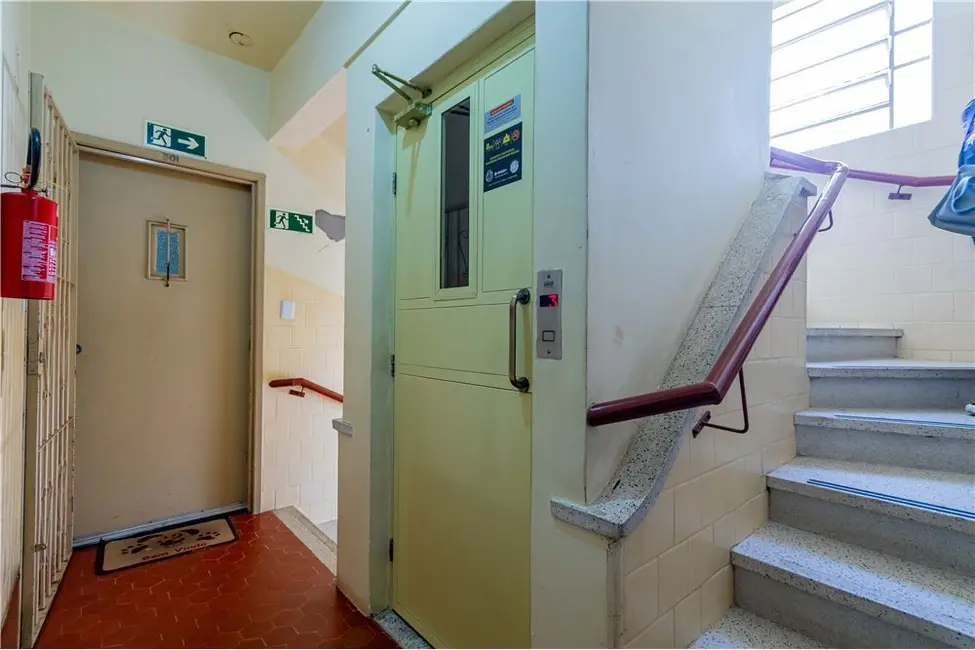 Apartamento com 1 quarto à venda, 42m2 em Menino Deus, Porto Alegre - RS - imagem 5 Foto 5 de Apartamento com 1 quarto à venda, 42m2 em Menino Deus, Porto Alegre - RS