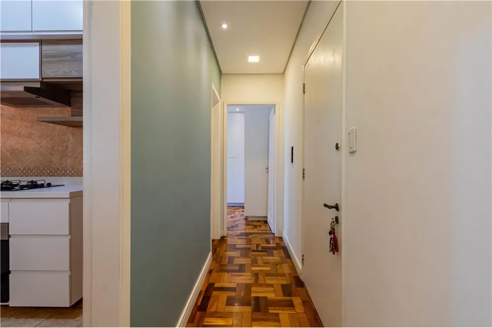 Apartamento com 1 quarto à venda, 42m2 em Menino Deus, Porto Alegre - RS - imagem 2 Foto 2 de Apartamento com 1 quarto à venda, 42m2 em Menino Deus, Porto Alegre - RS