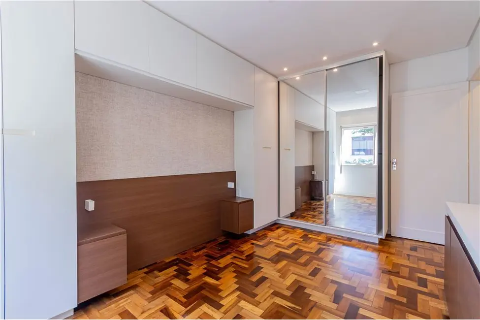 Apartamento com 1 quarto à venda, 42m2 em Menino Deus, Porto Alegre - RS - imagem 6 Foto 6 de Apartamento com 1 quarto à venda, 42m2 em Menino Deus, Porto Alegre - RS