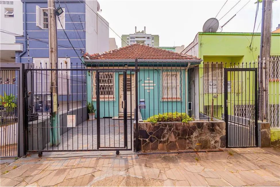 Casa com 4 quartos à venda, 98m2 em Petrópolis, Porto Alegre - RS - imagem 3 Foto 3 de Casa com 4 quartos à venda, 98m2 em Petrópolis, Porto Alegre - RS