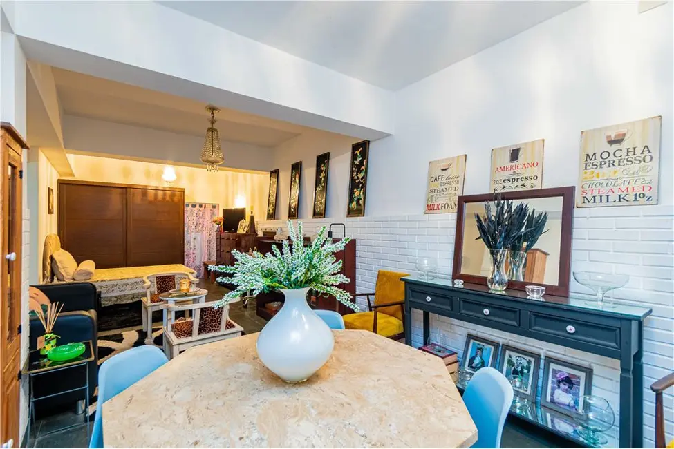 Apartamento com 2 quartos à venda, 110m2 em Independência, Porto Alegre - RS - imagem 9 Foto 9 de Apartamento com 2 quartos à venda, 110m2 em Independência, Porto Alegre - RS