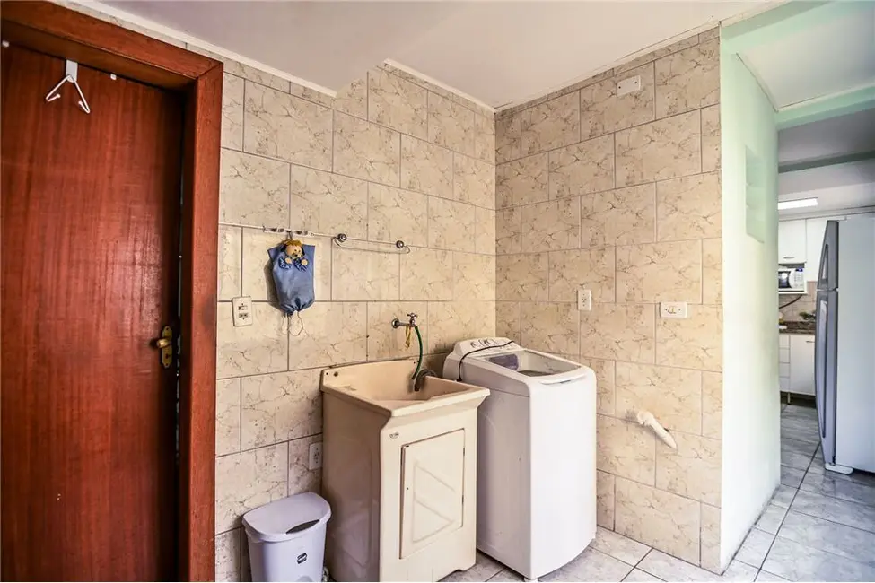 Casa com 2 quartos à venda, 149m2 em Passo da Areia, Porto Alegre - RS - imagem 7 Foto 7 de Casa com 2 quartos à venda, 149m2 em Passo da Areia, Porto Alegre - RS