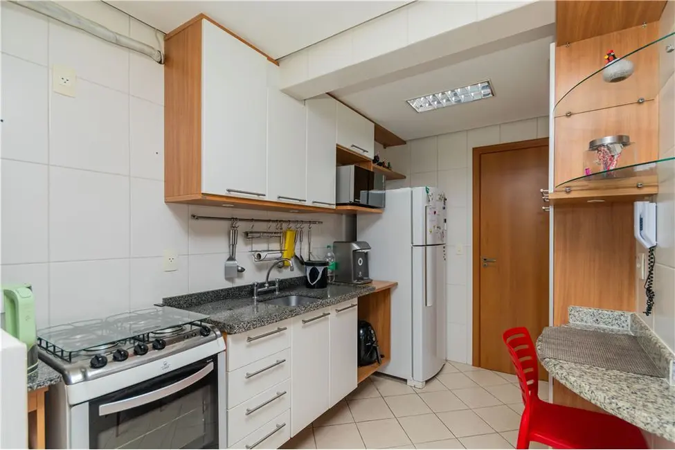 Foto 2 de Apartamento com 2 quartos à venda, 84m2 em Floresta, Porto Alegre - RS