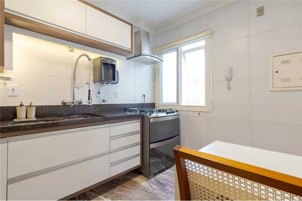 Foto 5 de Casa de Condomínio com 3 quartos à venda, 250m2 em Chácara das Pedras, Porto Alegre - RS