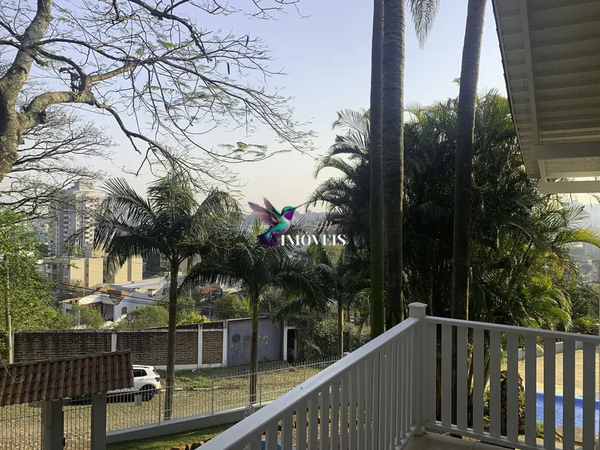 Casa com 3 quartos à venda, 375m2 em Boa Vista, Novo Hamburgo - RS - imagem 3 Foto 3 de Casa com 3 quartos à venda, 375m2 em Boa Vista, Novo Hamburgo - RS