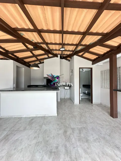 Casa com 3 quartos à venda, 360m2 em Centro, Tramandai - RS - imagem 5 Foto 5 de Casa com 3 quartos à venda, 360m2 em Centro, Tramandai - RS