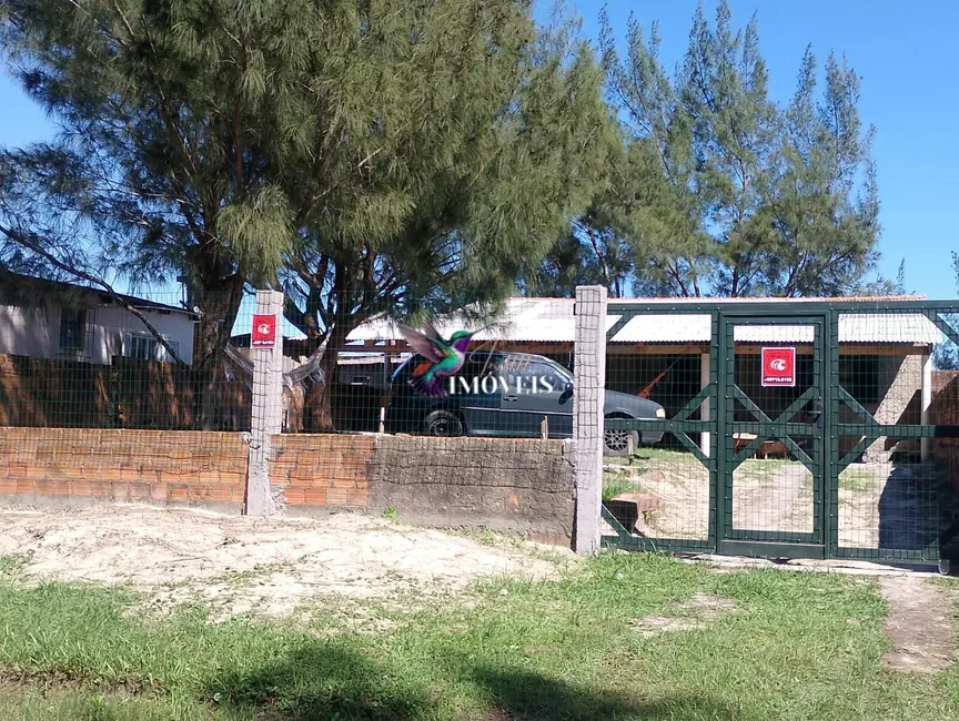 Casa com 2 quartos à venda, 300m2 em Cidreira - RS - imagem 3 Foto 3 de Casa com 2 quartos à venda, 300m2 em Cidreira - RS