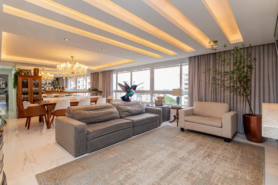 Apartamento com 3 quartos à venda, 209m2 em Higienópolis, Porto Alegre - RS - imagem 7 Foto 7 de Apartamento com 3 quartos à venda, 209m2 em Higienópolis, Porto Alegre - RS