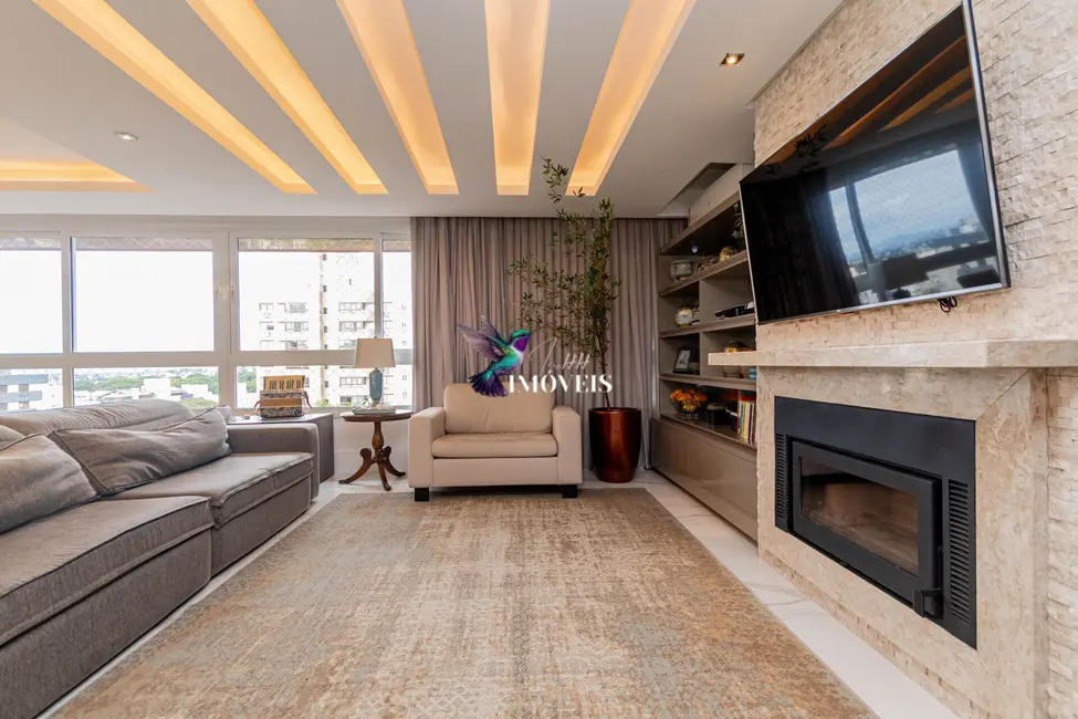 Apartamento com 3 quartos à venda, 209m2 em Higienópolis, Porto Alegre - RS - imagem 9 Foto 9 de Apartamento com 3 quartos à venda, 209m2 em Higienópolis, Porto Alegre - RS