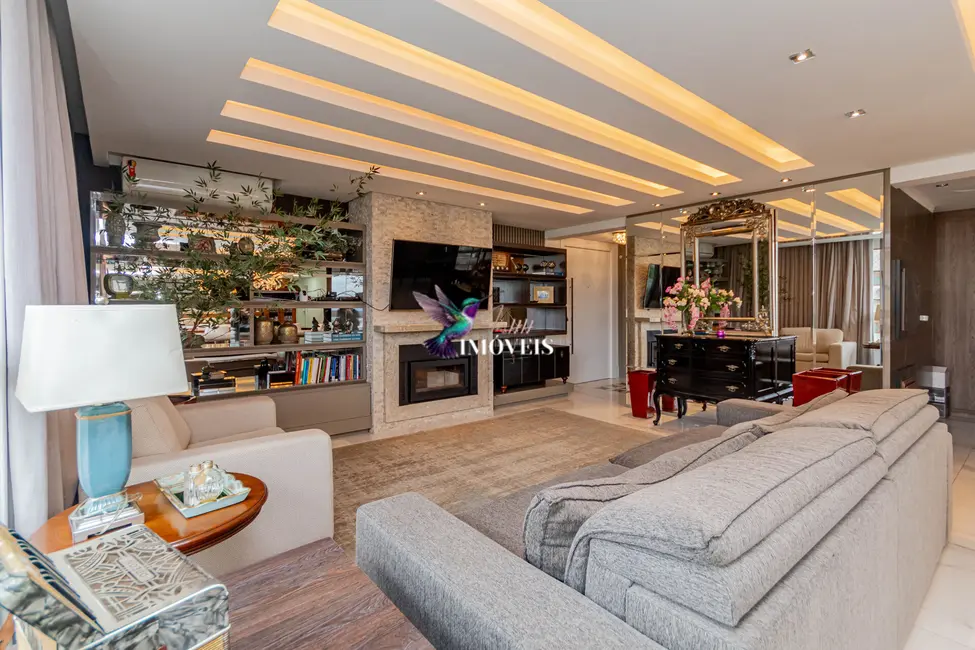 Apartamento com 3 quartos à venda, 209m2 em Higienópolis, Porto Alegre - RS - imagem 5 Foto 5 de Apartamento com 3 quartos à venda, 209m2 em Higienópolis, Porto Alegre - RS