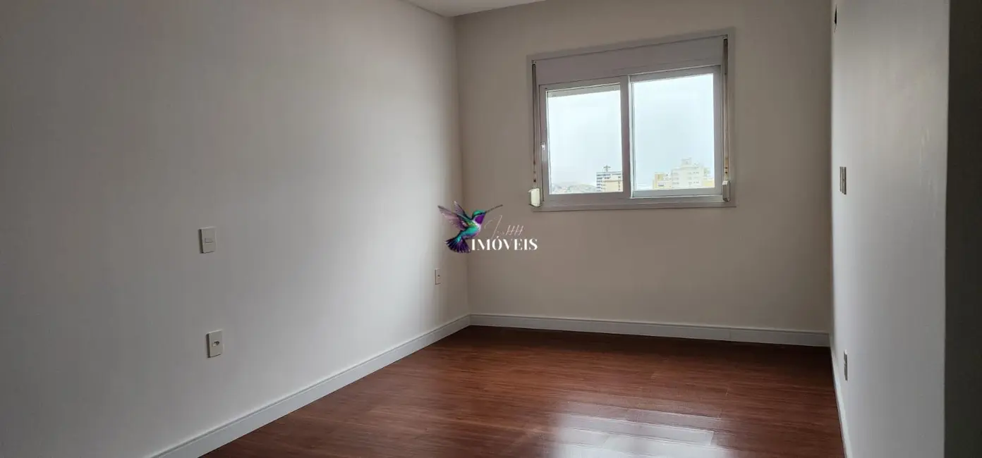 Apartamento com 3 quartos à venda, 146m2 em Centro, Tramandai - RS - imagem 9 Foto 9 de Apartamento com 3 quartos à venda, 146m2 em Centro, Tramandai - RS