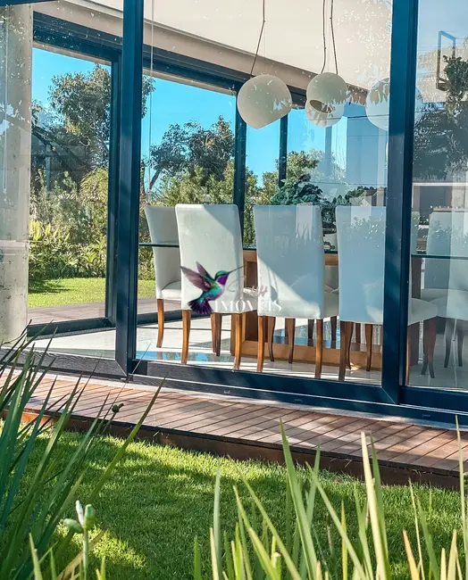 Foto 2 de Casa com 4 quartos à venda, 318m2 em Capao Da Canoa - RS