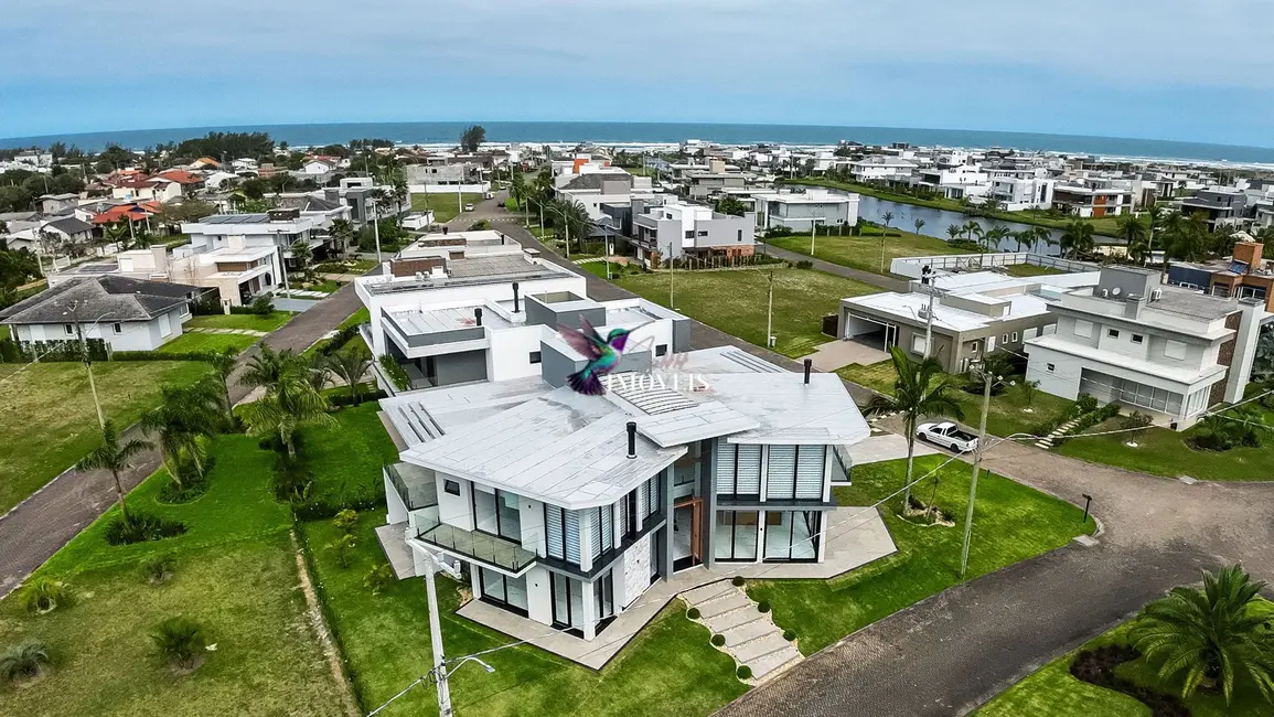 Casa de Condomínio com 5 quartos à venda, 591m2 em Torres - RS - imagem 8 Foto 8 de Casa de Condomínio com 5 quartos à venda, 591m2 em Torres - RS