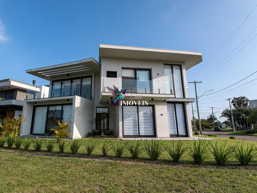 Casa de Condomínio com 5 quartos à venda, 591m2 em Torres - RS - imagem 3 Foto 3 de Casa de Condomínio com 5 quartos à venda, 591m2 em Torres - RS