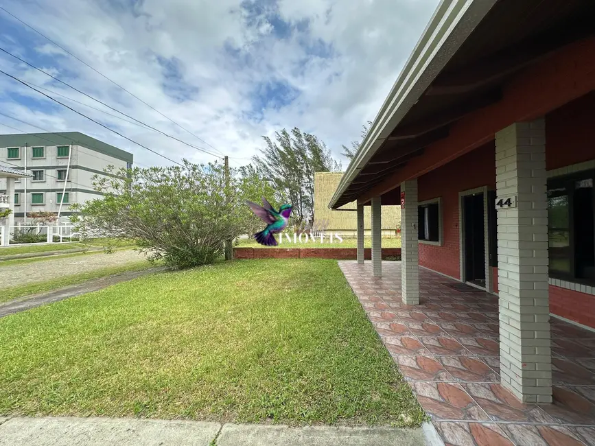 Foto 3 de Casa com 2 quartos à venda, 121m2 em Arroio Do Sal - RS