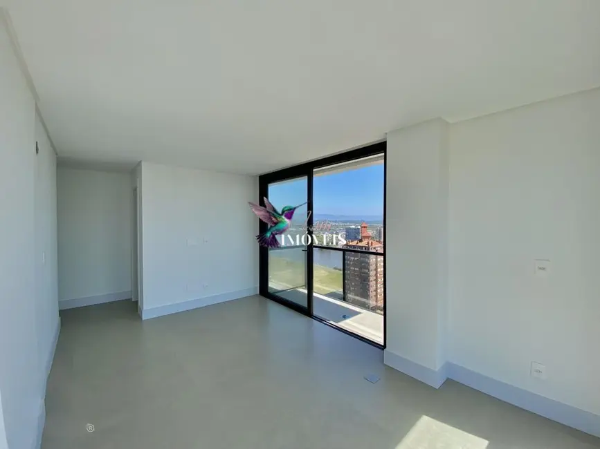 Apartamento com 3 quartos à venda, 114m2 em Centro, Torres - RS - imagem 3 Foto 3 de Apartamento com 3 quartos à venda, 114m2 em Centro, Torres - RS