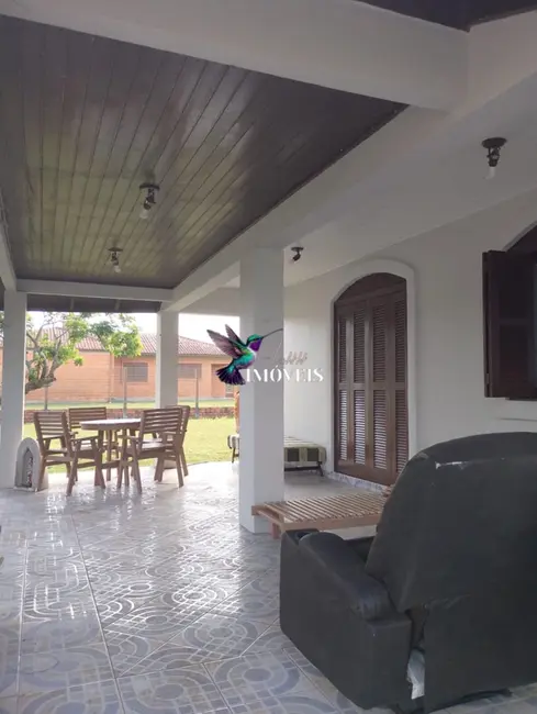 Casa com 6 quartos à venda, 264m2 em Torres - RS - imagem 8 Foto 8 de Casa com 6 quartos à venda, 264m2 em Torres - RS