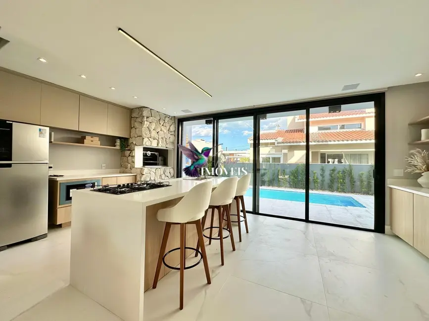 Foto 3 de Casa de Condomínio com 4 quartos à venda, 258m2 em Centro, Capao Da Canoa - RS