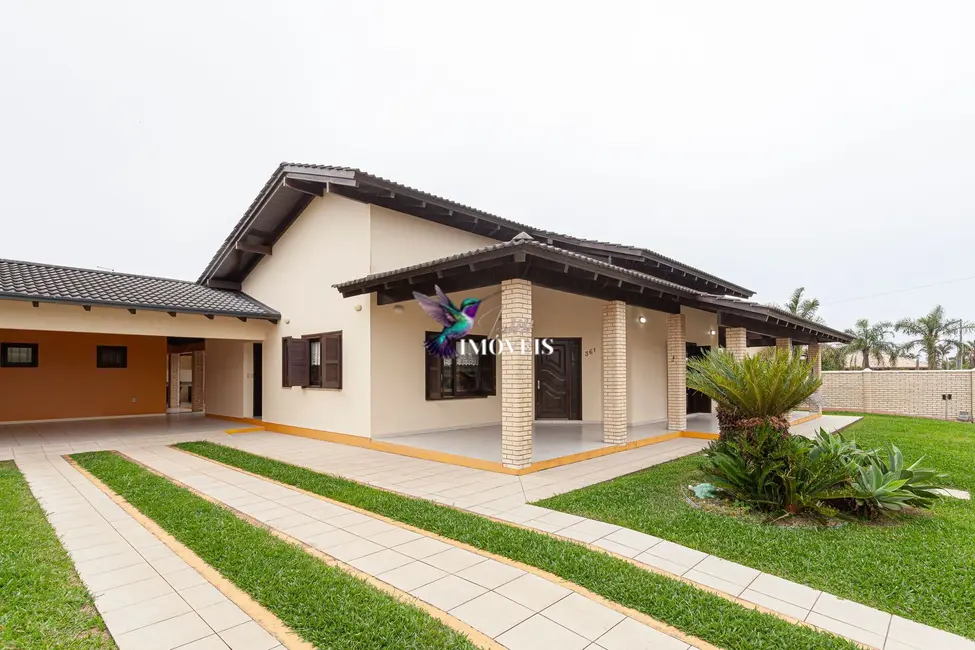 Casa com 4 quartos à venda, 335m2 em Torres - RS - imagem 1 Foto 1 de Casa com 4 quartos à venda, 335m2 em Torres - RS