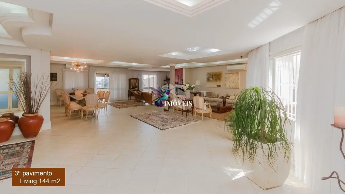 Casa com 4 quartos à venda, 976m2 em Vila Jardim, Porto Alegre - RS - imagem 8 Foto 8 de Casa com 4 quartos à venda, 976m2 em Vila Jardim, Porto Alegre - RS