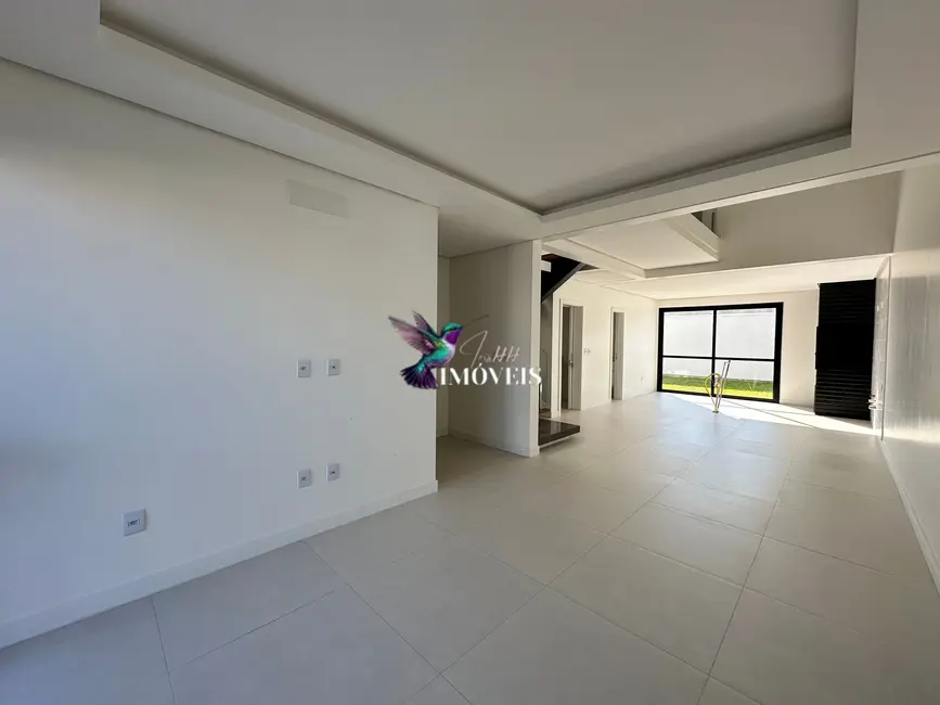 Foto 6 de Sobrado com 3 quartos à venda, 161m2 em Centro, Passo De Torres - SC