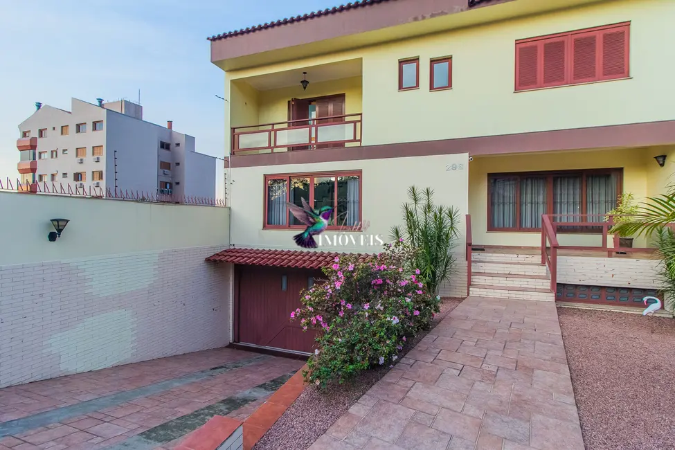 Foto 4 de Casa com 3 quartos à venda, 360m2 em Nossa Senhora das Graças, Canoas - RS