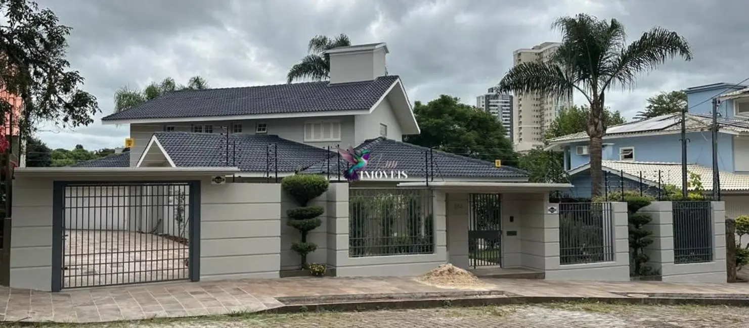 Foto 2 de Casa com 4 quartos à venda, 319m2 em Centro, Passo Fundo - RS