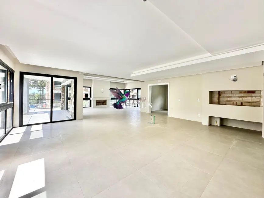 Casa com 3 quartos à venda, 492m2 em Centro, Canela - RS - imagem 5 Foto 5 de Casa com 3 quartos à venda, 492m2 em Centro, Canela - RS