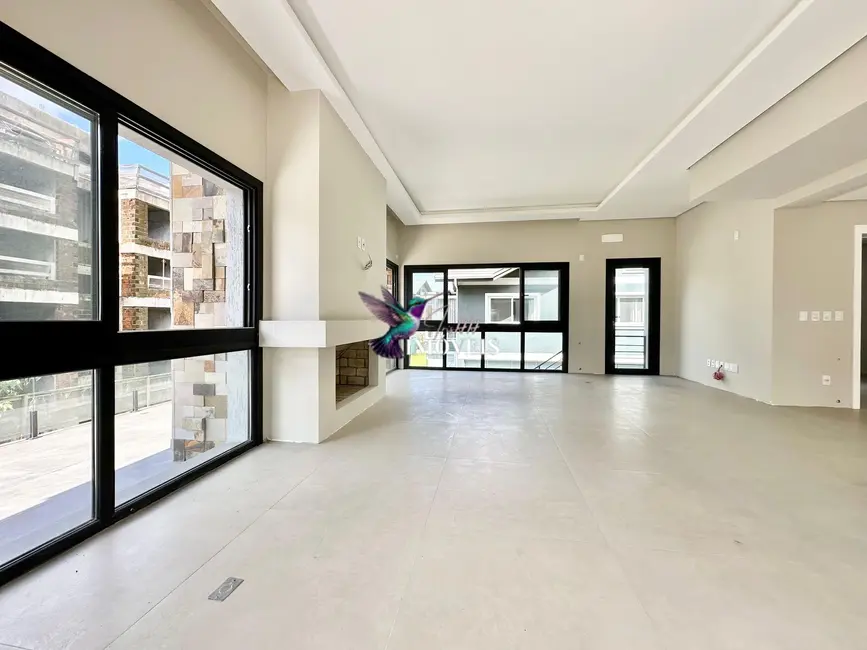 Casa com 3 quartos à venda, 492m2 em Centro, Canela - RS - imagem 9 Foto 9 de Casa com 3 quartos à venda, 492m2 em Centro, Canela - RS