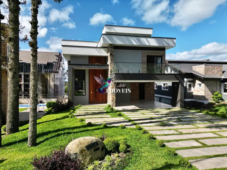 Foto 1 de Casa com 3 quartos à venda, 492m2 em Centro, Canela - RS