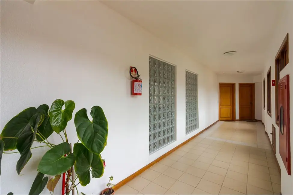 Apartamento com 2 quartos à venda, 74m2 em Praia de Belas, Porto Alegre - RS - imagem 4 Foto 4 de Apartamento com 2 quartos à venda, 74m2 em Praia de Belas, Porto Alegre - RS