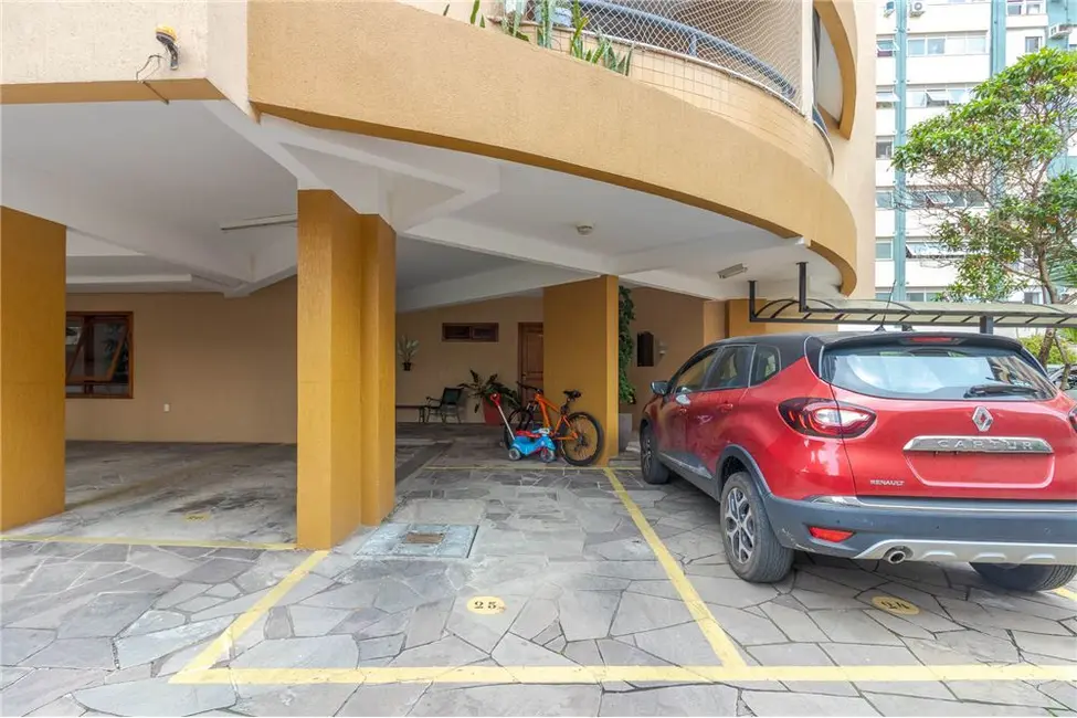 Apartamento com 2 quartos à venda, 74m2 em Praia de Belas, Porto Alegre - RS - imagem 8 Foto 8 de Apartamento com 2 quartos à venda, 74m2 em Praia de Belas, Porto Alegre - RS