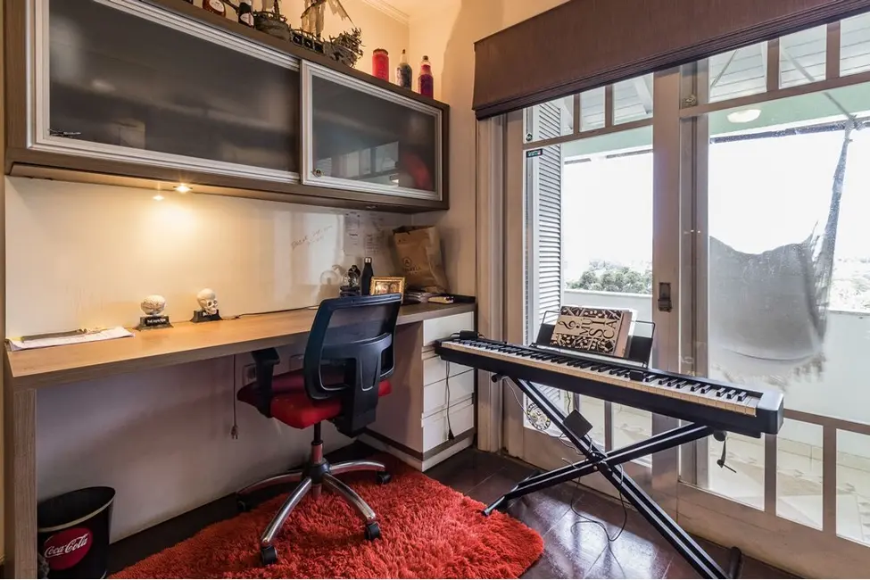 Foto 7 de Casa com 3 quartos à venda, 464m2 em Santo Antônio, Porto Alegre - RS