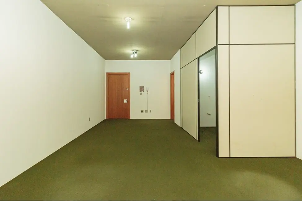 Sala Comercial à venda, 37m2 em Petrópolis, Porto Alegre - RS - imagem 6 Foto 6 de Sala Comercial à venda, 37m2 em Petrópolis, Porto Alegre - RS
