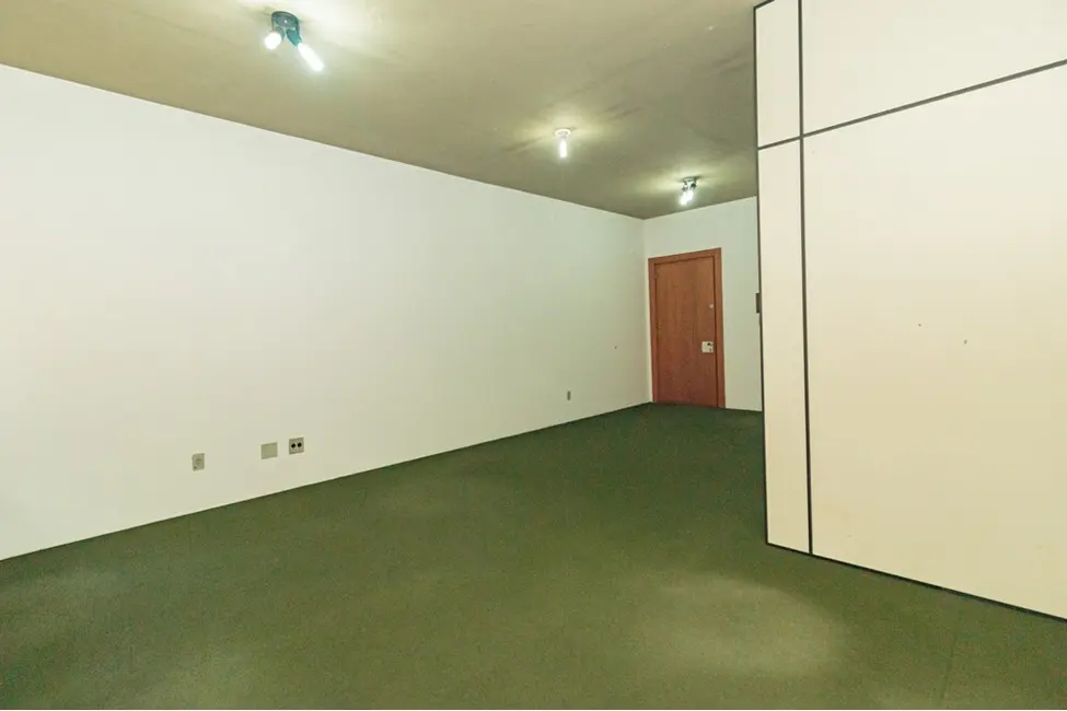 Sala Comercial à venda, 37m2 em Petrópolis, Porto Alegre - RS - imagem 8 Foto 8 de Sala Comercial à venda, 37m2 em Petrópolis, Porto Alegre - RS