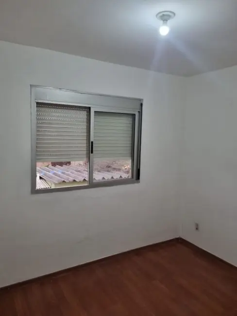 Foto 2 de Apartamento com 2 quartos à venda, 50m2 em Rubem Berta, Porto Alegre - RS