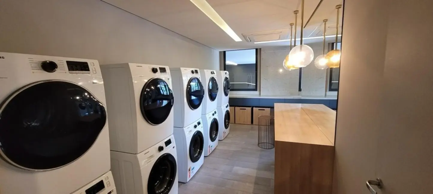 Foto 2 de Apartamento com 1 quarto à venda, 27m2 em Mont Serrat, Porto Alegre - RS