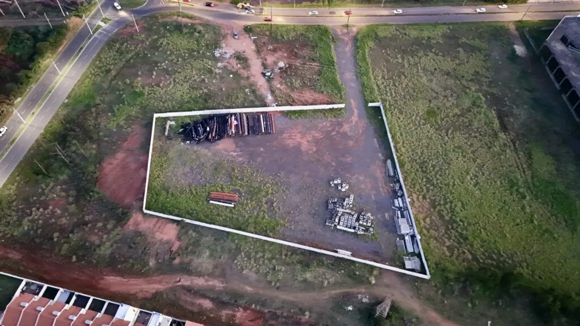 Foto 1 de Terreno / Lote à venda, 6353m2 em Distrito Industrial, Cachoeirinha - RS