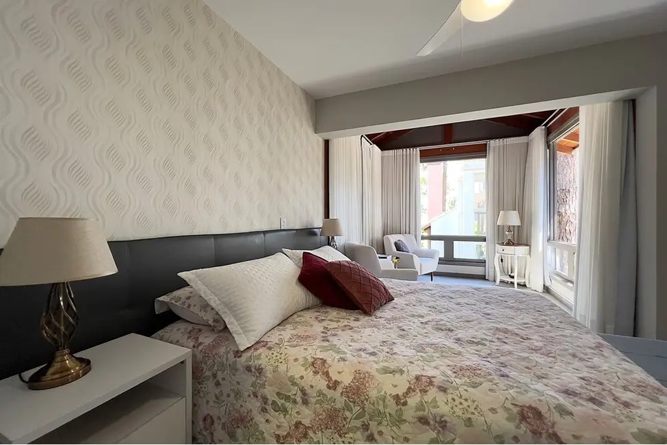 Foto 9 de Casa de Condomínio com 4 quartos à venda, 290m2 em Xangri-lá - RS